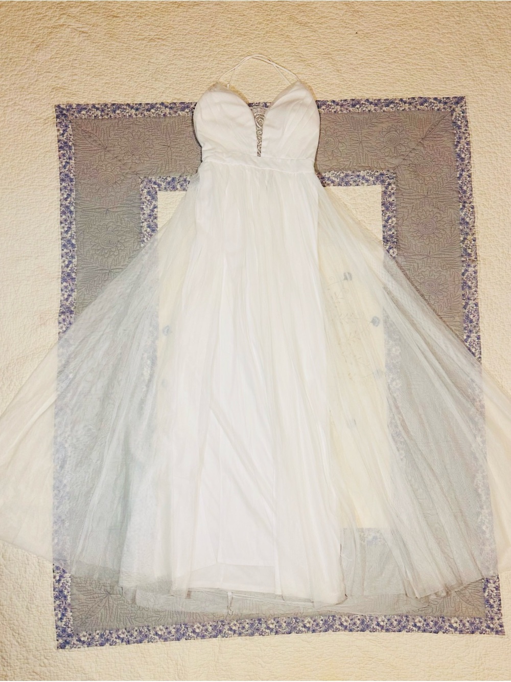 Romantic White Spaghetti-Strap Tulle Wedding Gown